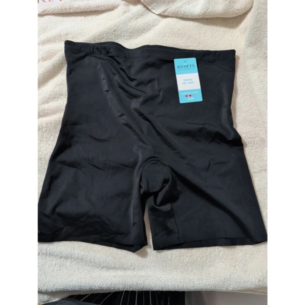 Assets spanx shaping short size 1X,very black comfortable breathable lightweight